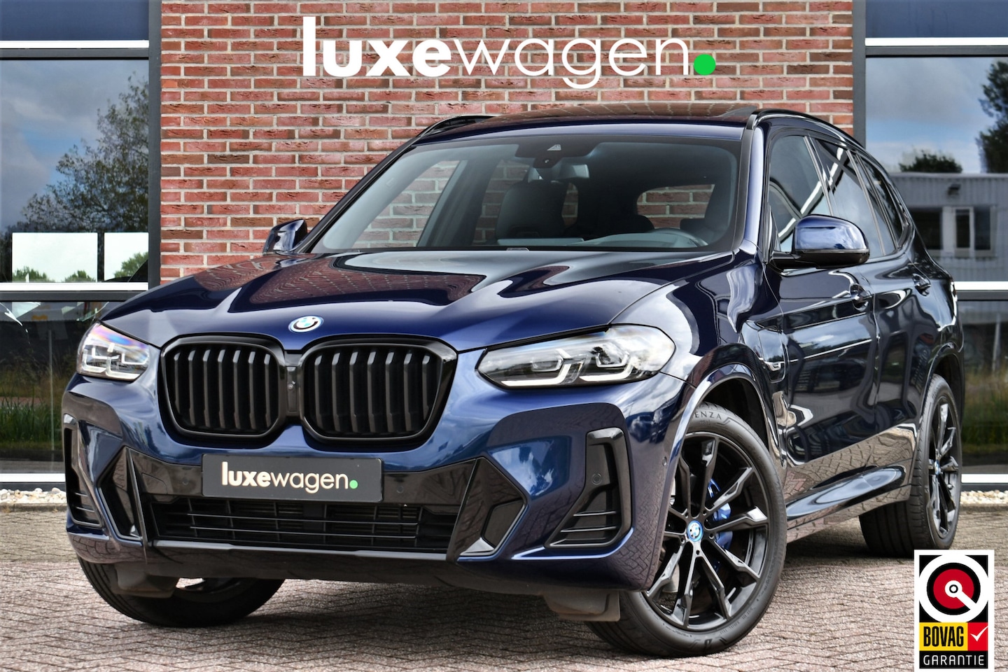 BMW X3 - xDrive30e M-Sport M-zetels Pano HUD 360-cam Adp-demping 20inch - AutoWereld.nl