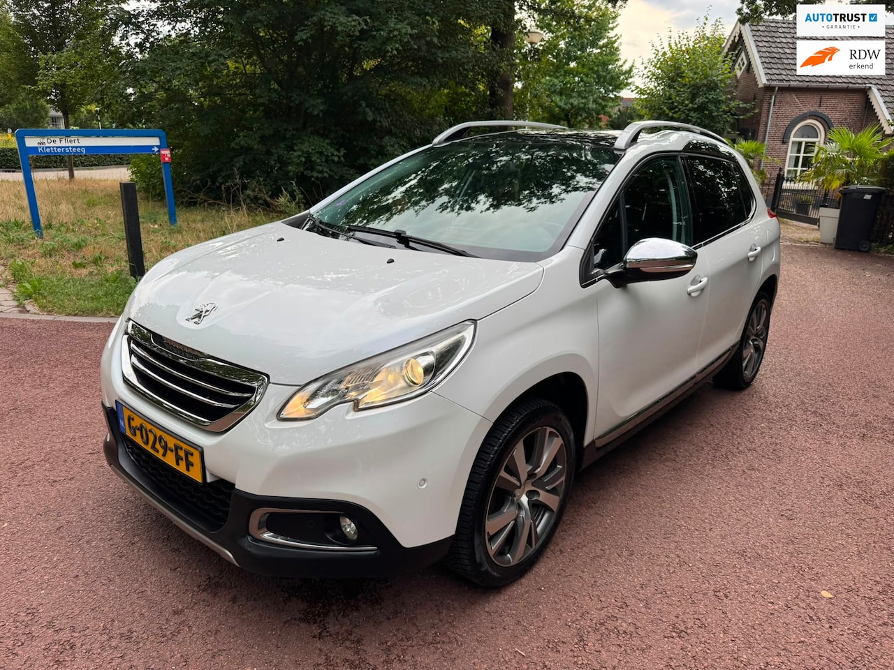 Peugeot 2008 - 1.6 VTi Crossway / Navi / Pano / Airco / Nap / pdc / leder - AutoWereld.nl