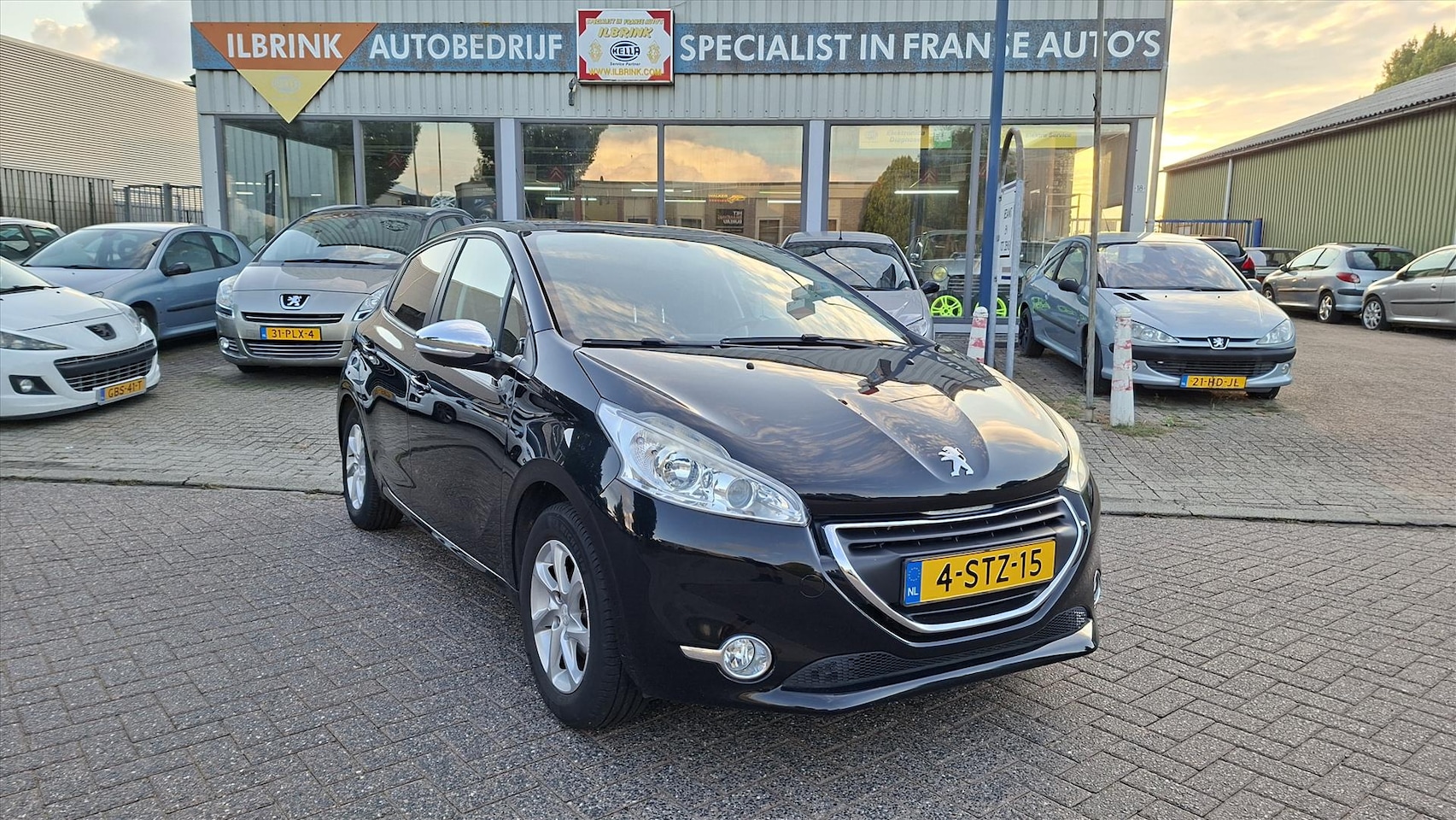 Peugeot 208 - 1.2 VTi 82PK 5D OXGO, AIRCO, afkomstig van 1e eigenaar - AutoWereld.nl