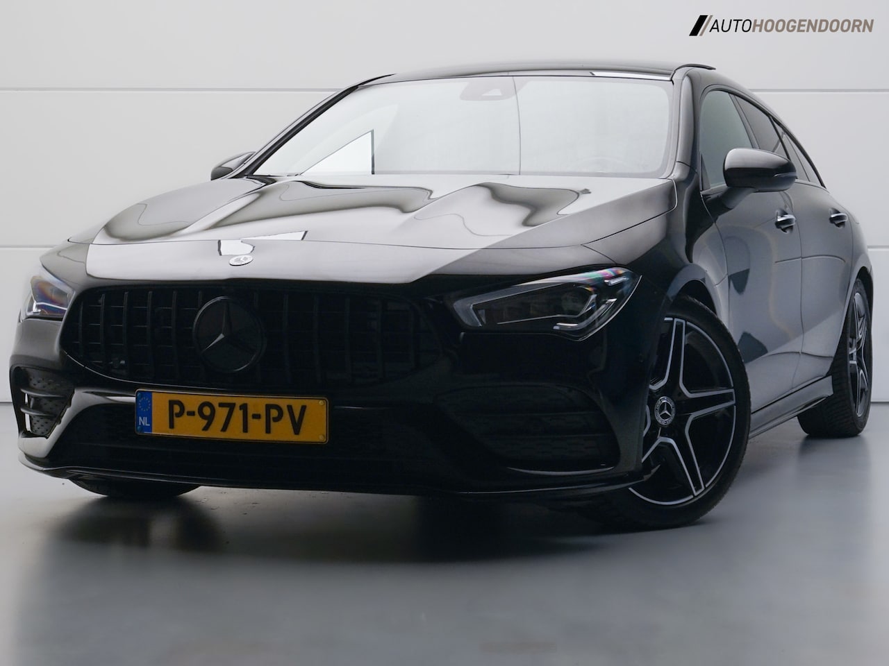 Mercedes-Benz CLA-klasse Shooting Brake - 180 Business Solution AMG (PANORAMA-SCHUIFDAK,SFEERVERLICHTING,,ALCANTARA,STOELVERWARMING) - AutoWereld.nl
