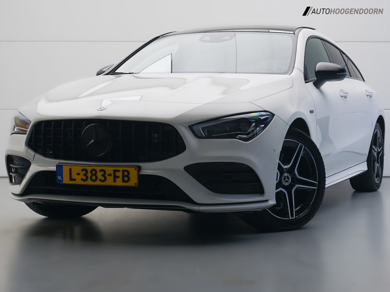 Mercedes-Benz CLA-klasse Shooting Brake - 250 e Business Solution AMG Limited (PANORAMA-SCHUIFDAK,SFEERVERLICHTING,MEMORY-SEAT) - AutoWereld.nl