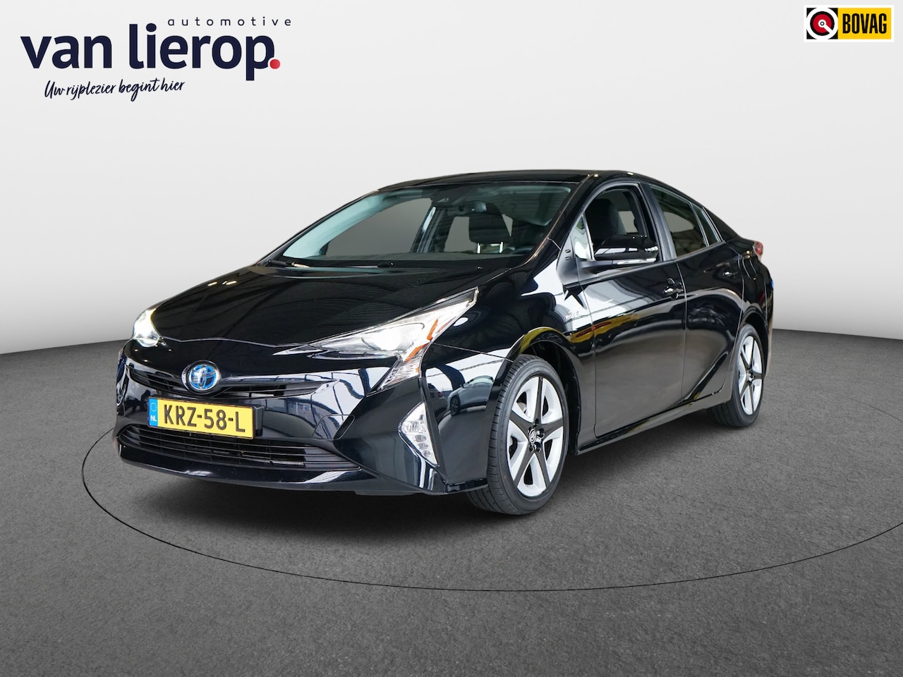Toyota Prius - 1.8 Executive|NAVI|CAMERA|STOELVERW|HUD|TREKHAAK - AutoWereld.nl