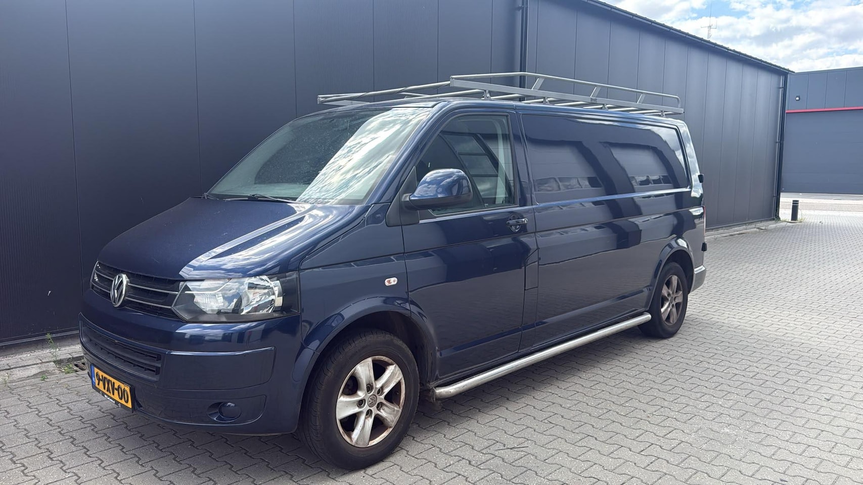 Volkswagen Transporter - 2.0 TDI L2H1 L2 AIRCO Imperiaal met rol - AutoWereld.nl