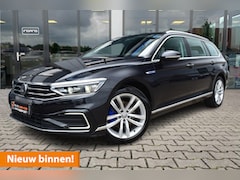 Volkswagen Passat Variant - 1.4 TSI PHEV GTE | Pano | Trekhaak | 360 Camera |
