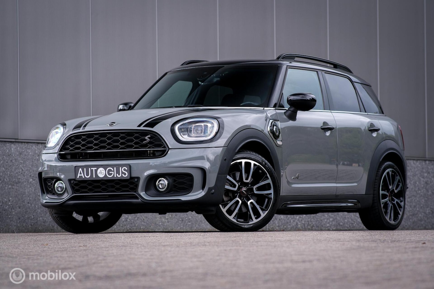 MINI Countryman - 1.5 Cooper S E ALL4 John Cooper Works | Camera | Facelift | Carplay | JCW | LED | Adaptive - AutoWereld.nl