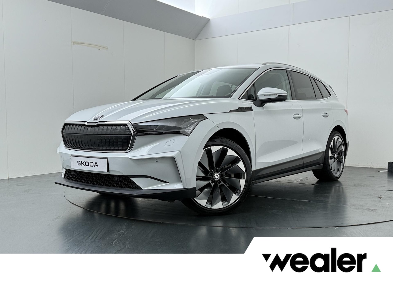 Skoda Enyaq iV - 80 | 204 PK | SoH 90% | Adaptive Cruise Control | Achteruitrijcamera | Panoramadak | Matri - AutoWereld.nl