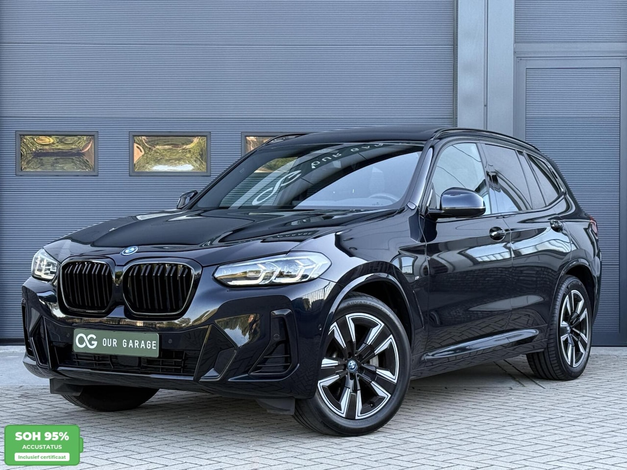 BMW iX3 - - 80 kWh M-Sport |ACC|Camera|Pano|Memory|95% SOH - AutoWereld.nl