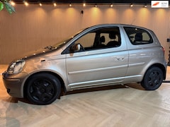 Toyota Yaris - 1.0 | Automaat | Airco | PDC