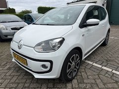 Volkswagen Up! - Airco / PDC/ Cruise control/NAVI/75 PK