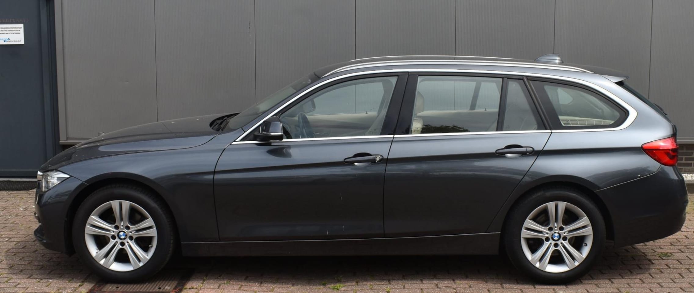 BMW 3-serie Touring - 320i Executive 320i Executive - AutoWereld.nl