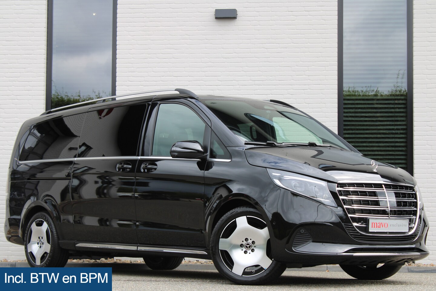 Mercedes-Benz V-klasse - 300d / XXL / AMG / Exclusive / 4-Matic / 7-Pers / Luchtv / Elec Stoelen / Burmester / NIEU - AutoWereld.nl