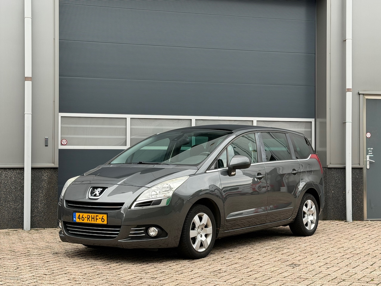 Peugeot 5008 - 1.6 THP ST 5p. Bj.2010 Autom|Trekh|Clima|Pano. - AutoWereld.nl