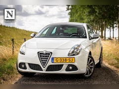Alfa Romeo Giulietta - 1.4 T Distinctive | PDC | Trekhaak