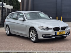 BMW 3-serie Touring - 320i High Executive