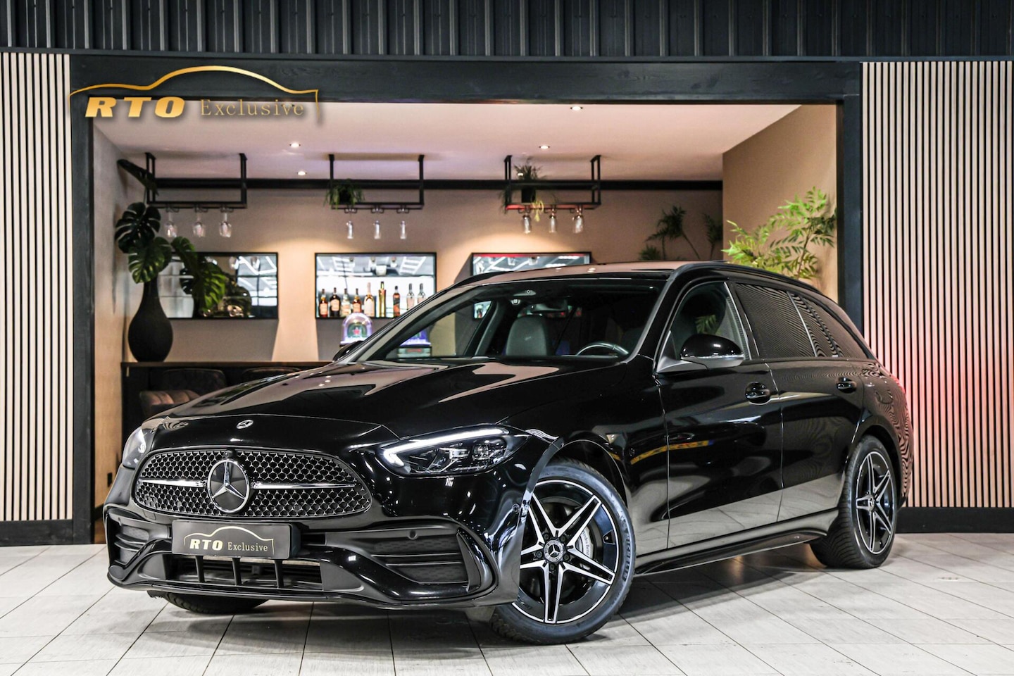 Mercedes-Benz C-klasse Estate - 300 e AMG Line|Night|Pano|Sfeer - AutoWereld.nl