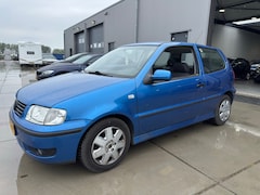 Volkswagen Polo - 1.4-16V Comfortline