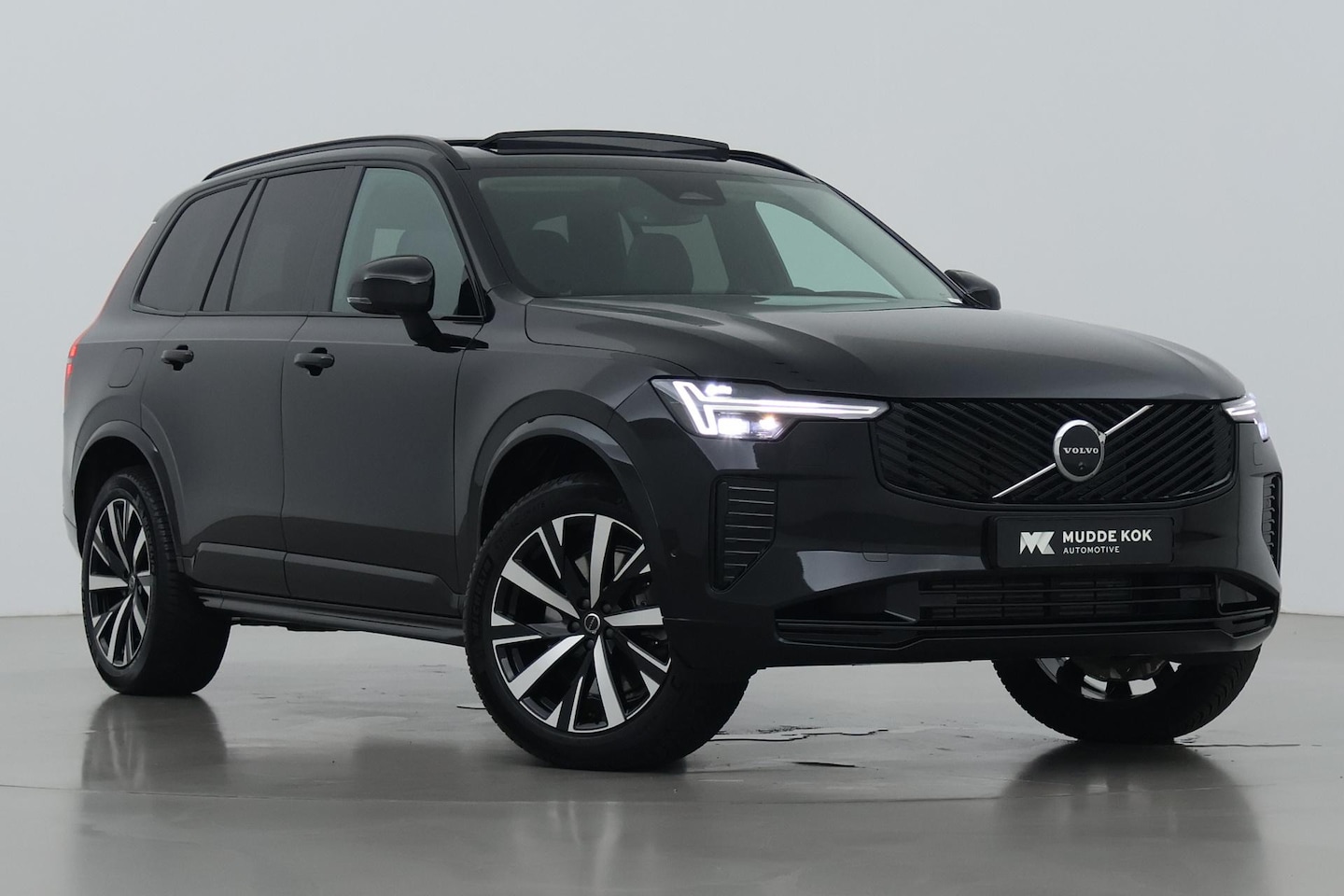Volvo XC90 - T8 Ultra Dark | Bowers&Wilkins | Stoelventilatie | Trekhaak | Panoramadak | 360° Camera | - AutoWereld.nl
