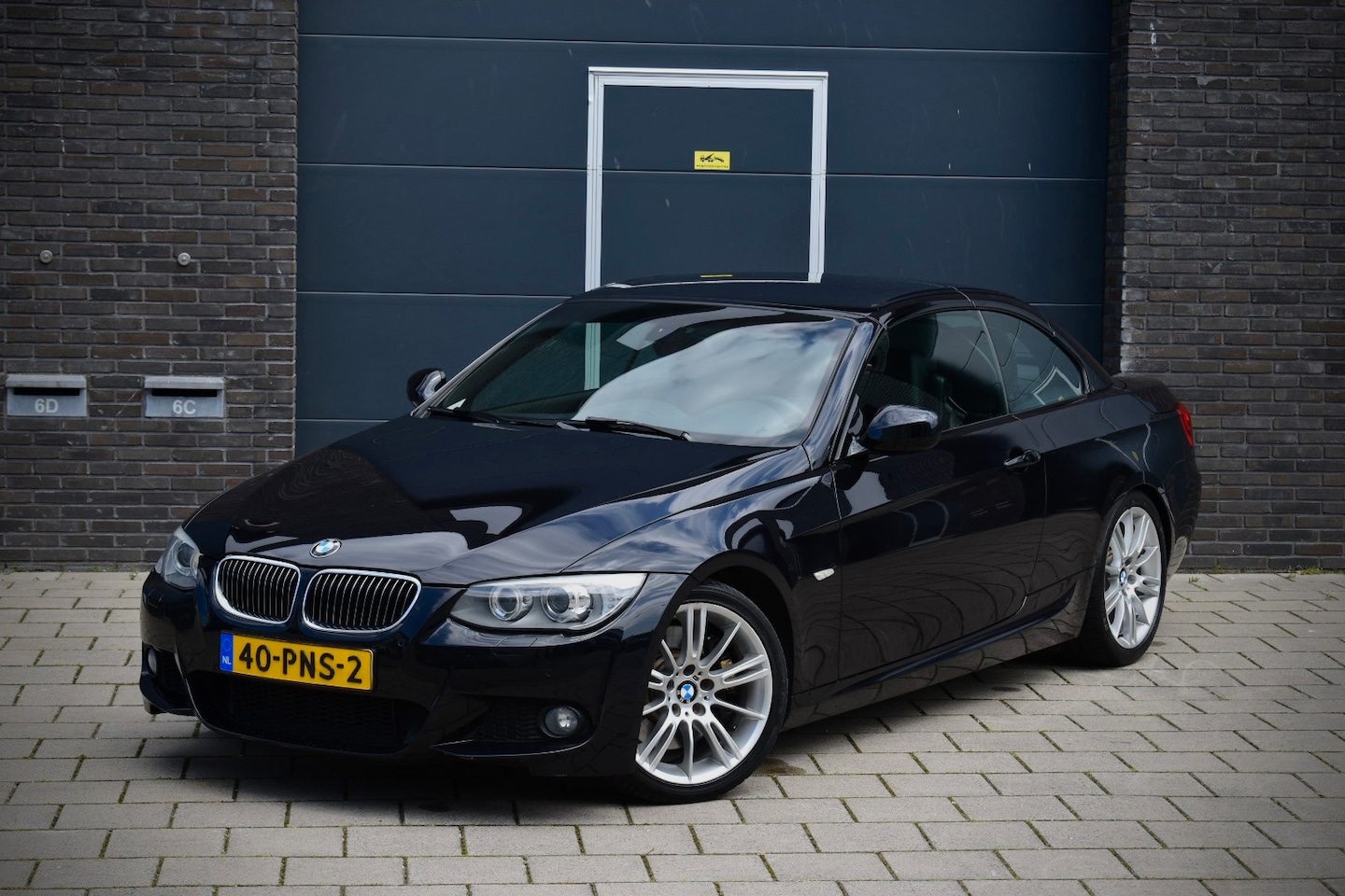 BMW 3-serie Cabrio - 335i (E93) High Executive | M-Sport | DCT | Hardtop | Adaptive LED | Leder - AutoWereld.nl