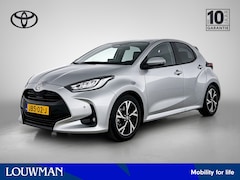 Toyota Yaris - 1.5 Hybrid 115 Dynamic Comfort Pack | BTW voertuig | Stoel+stuurverwarming | Parkeersensor