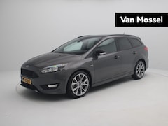 Ford Focus Wagon - 1.5 ST-Line 182 | Trekhaak | Navigatie | Parkeersensoren | Camera