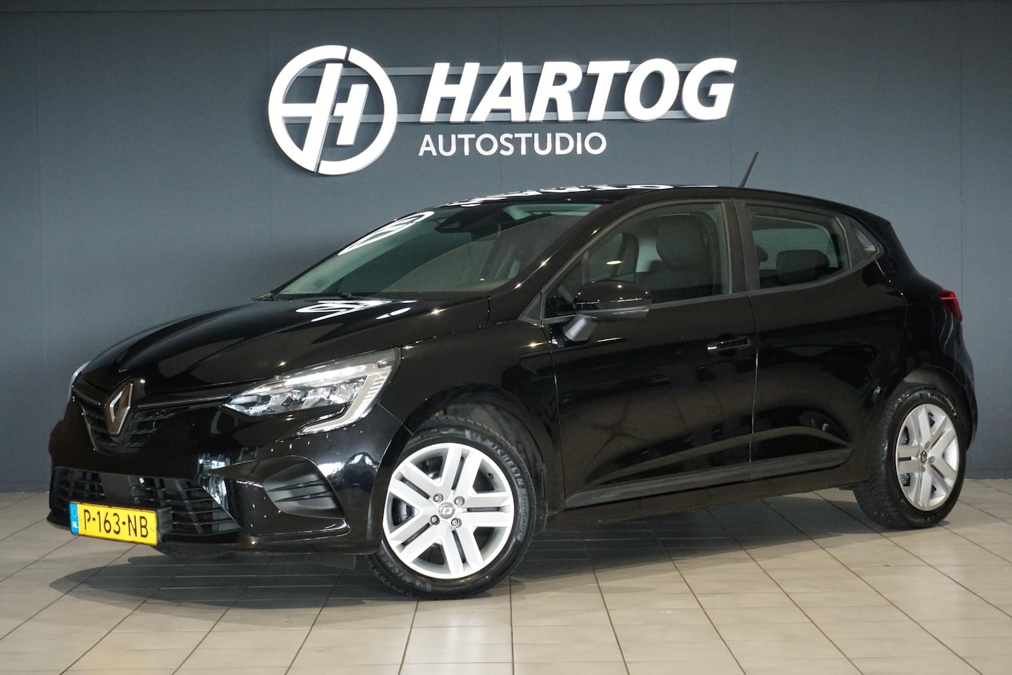 Renault Clio - 1.0 TCe Zen + CARPLAY / PDC / NAVIGATIE - AutoWereld.nl