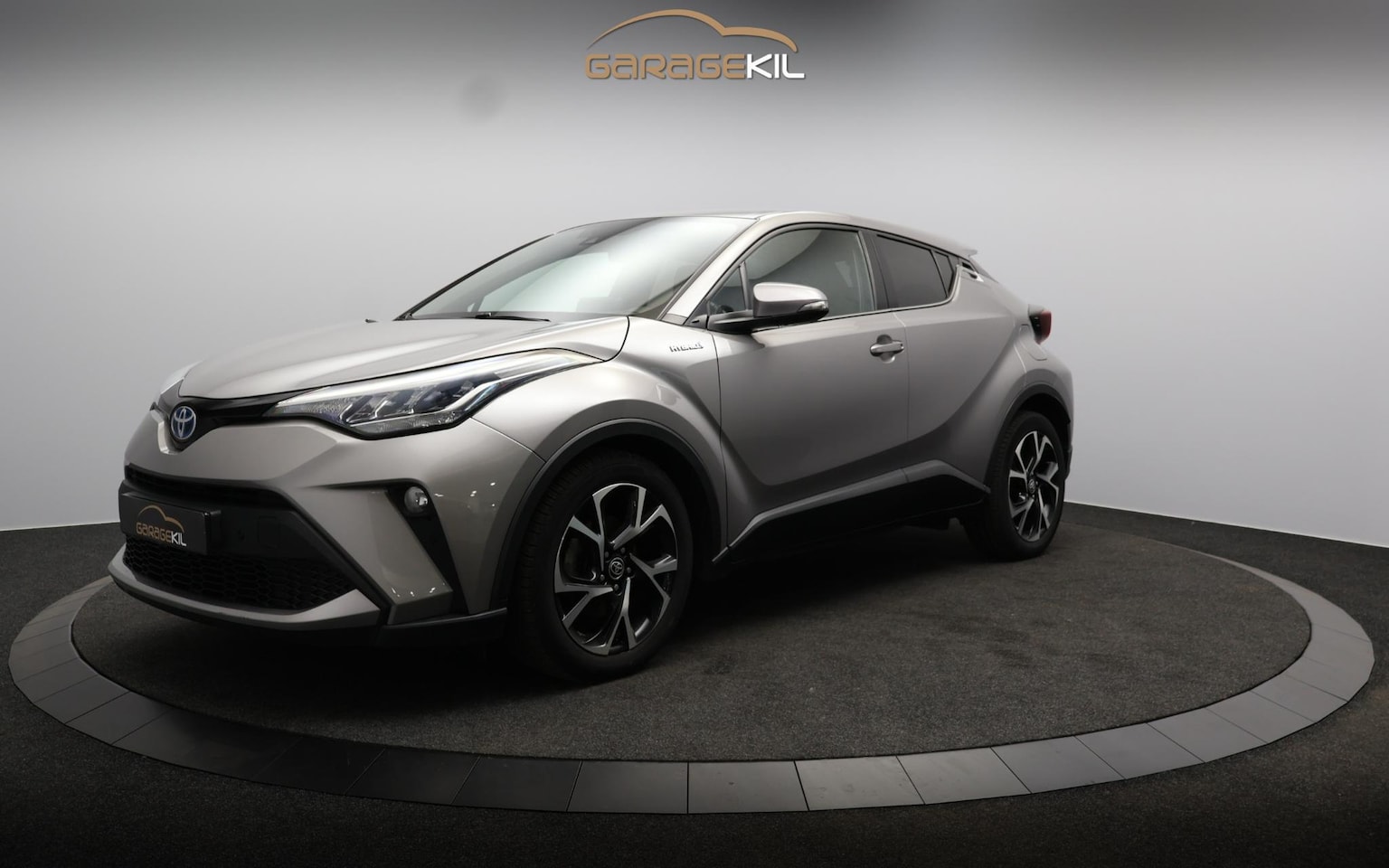 Toyota C-HR - 1.8 Hybrid Dynamic Camera / Adap. cruise / 18'' LM velgen / Stoel+ stuurverw. / LED / Priv - AutoWereld.nl