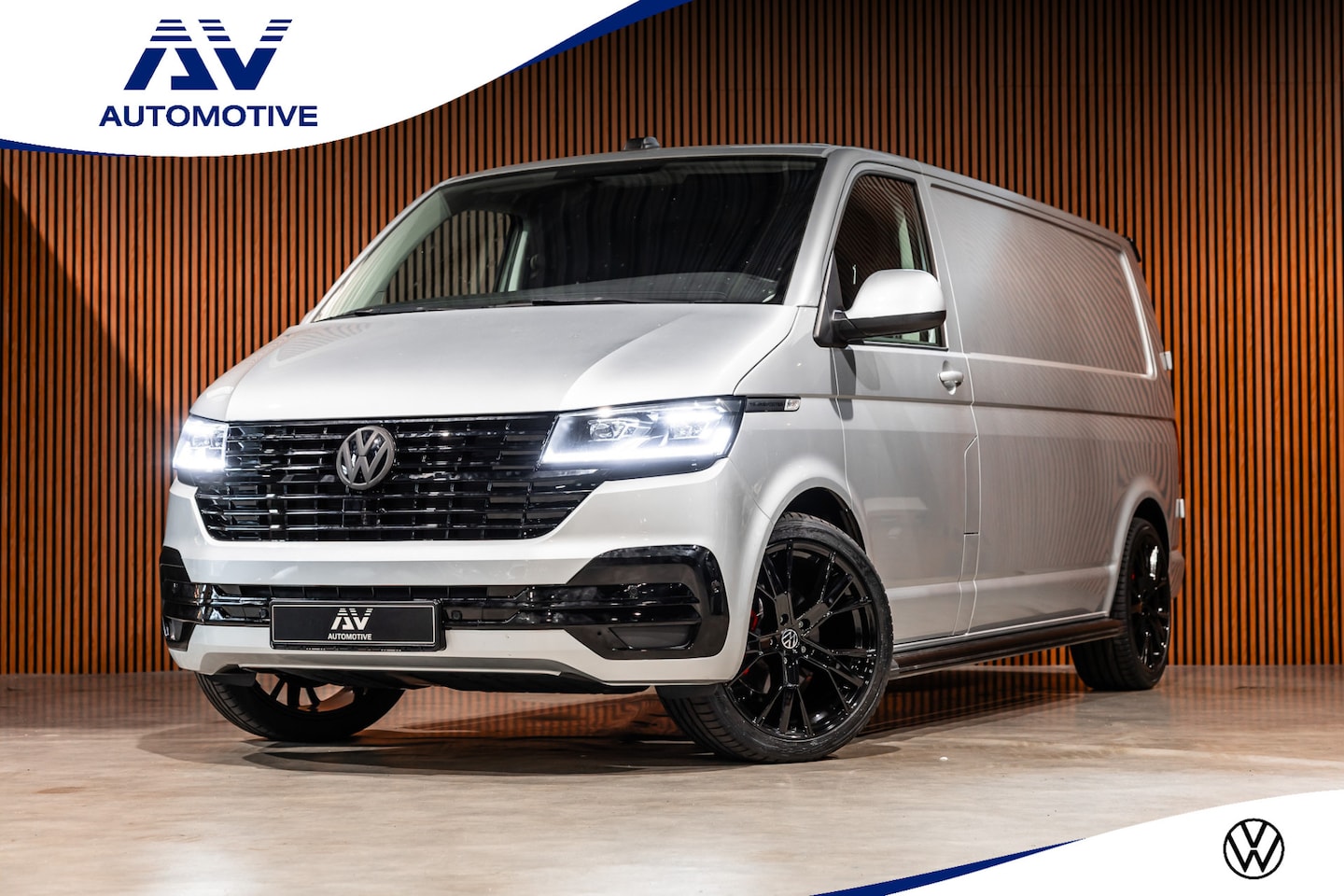 Volkswagen Transporter - T6.1 2.0 TDI DSG L2H1 | AV Edition | Bi-Xenon | CarPlay | Camera | Cruise control | Trekha - AutoWereld.nl
