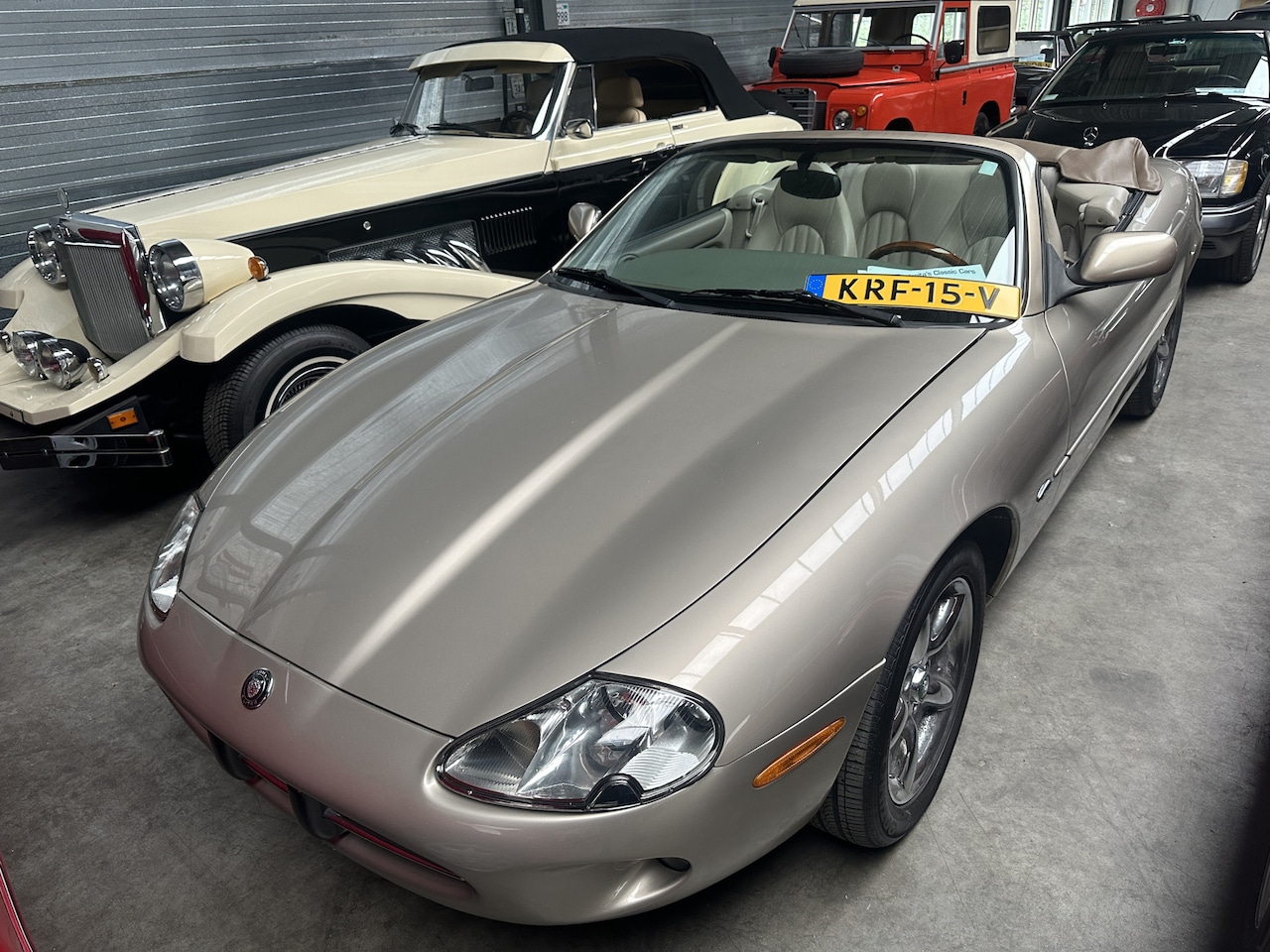 Jaguar XK8 - 4.0 V8 Convertible 4.0 V8 Convertible - AutoWereld.nl