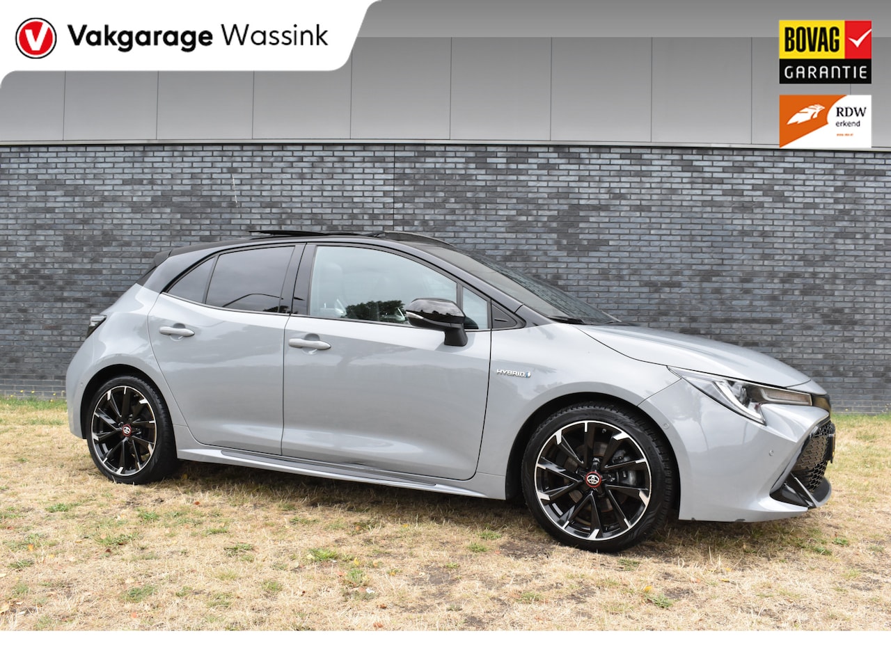 Toyota Corolla - 2.0 Hybrid GR-Sport Plus Pano Bi-tone - AutoWereld.nl