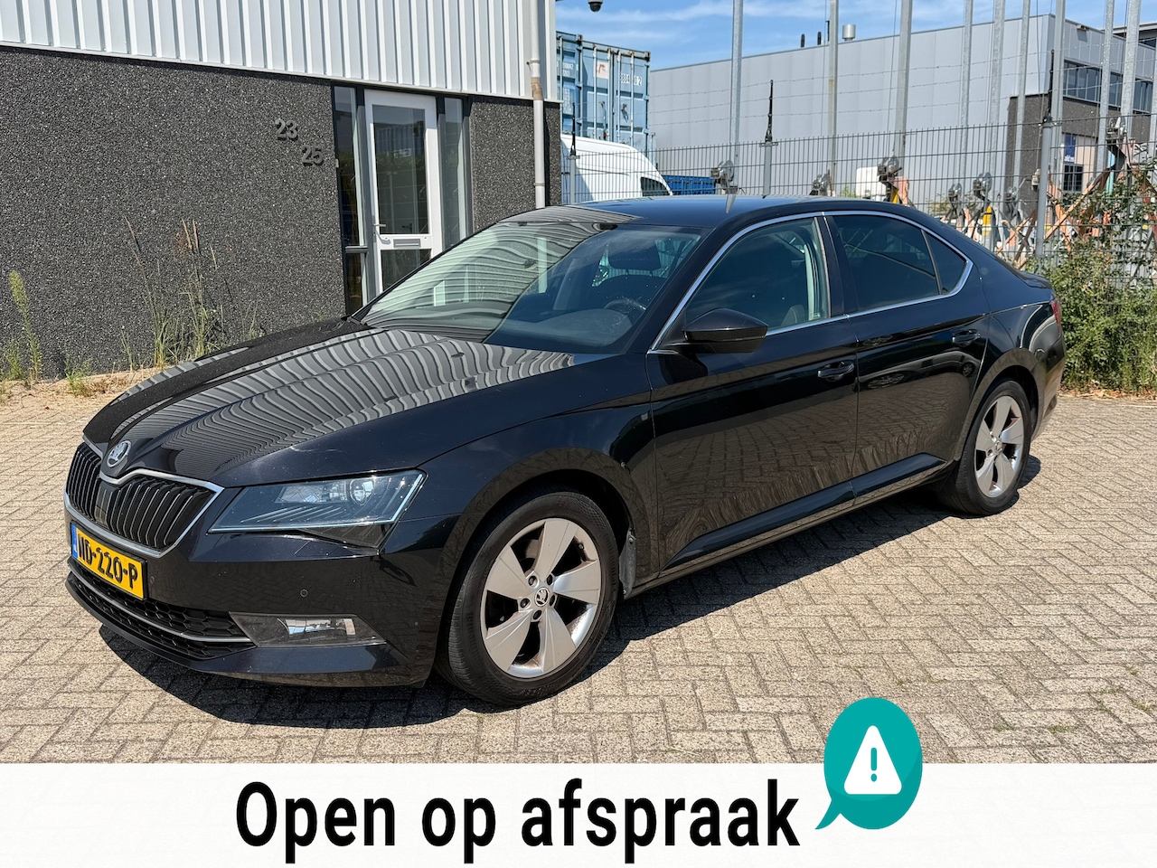Skoda Superb - 1.6 TDI Ambition Business 2017 - AutoWereld.nl