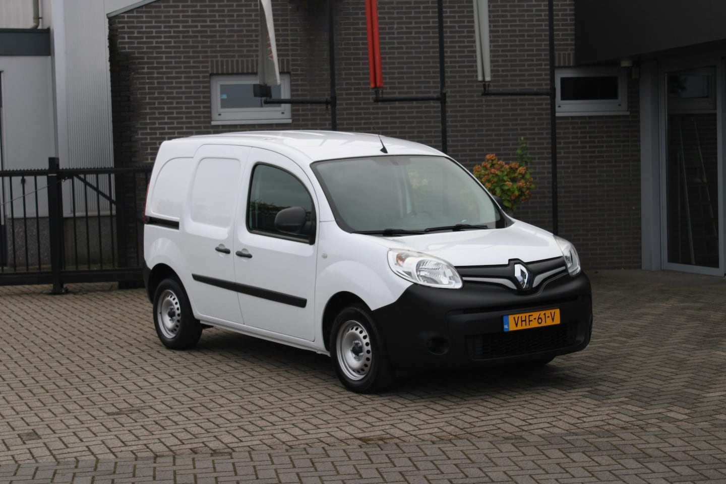 Renault Kangoo - 1.5 Blue dCi 80 Comfort Navi/Cruise/Pdc Zeer Mooi!! - AutoWereld.nl