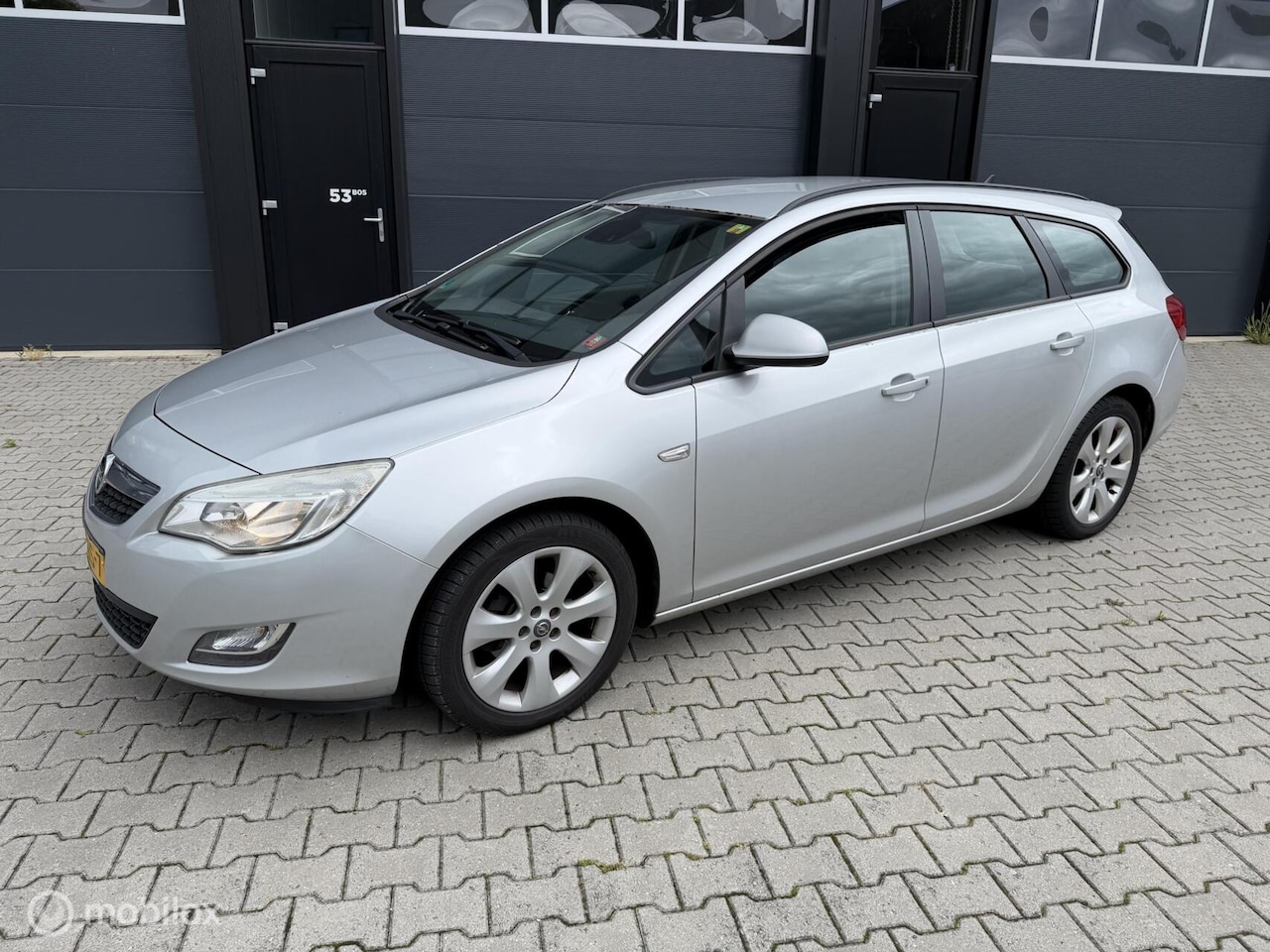 Opel Astra Sports Tourer - 1.3 CDTi S/S Edition 1.3 CDTi S/S Edition - AutoWereld.nl