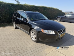 Volvo V70 - 2.5T Kinetic | Automaat | Leder | Cruise | NW APK