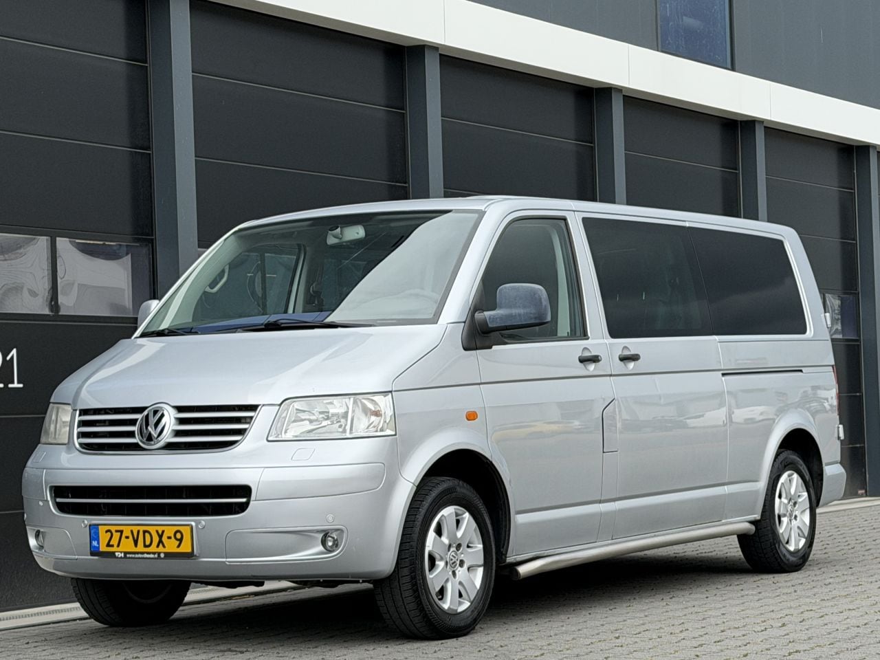 Volkswagen Transporter - 2.5 TDI L2-H1 DC 5-PERS * MARGE * - AutoWereld.nl