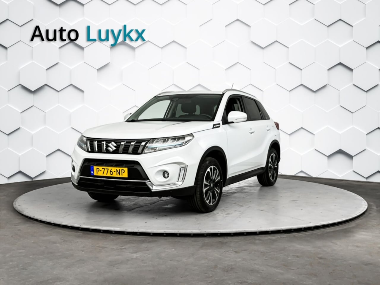 Suzuki Vitara - 1.4 Boosterjet Style Smart Hybrid Automaat | Navigatie | Lederen Bekleding | Trekhaak - AutoWereld.nl