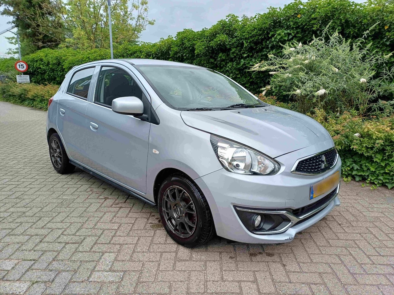 Mitsubishi Space Star - 1.0 Cool+ 1.0 Cool+ - AutoWereld.nl