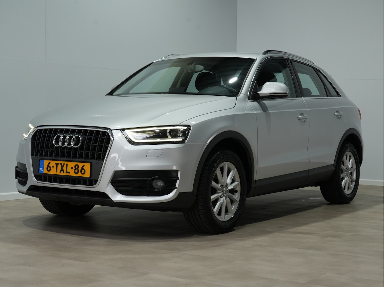 Audi Q3 - 1.4 TFSI Pro Line | BI-Xenon | Navigatie | Clima | PDC | 17" 41 - AutoWereld.nl