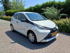 Toyota Aygo - 1.0 VVT-i x-fun