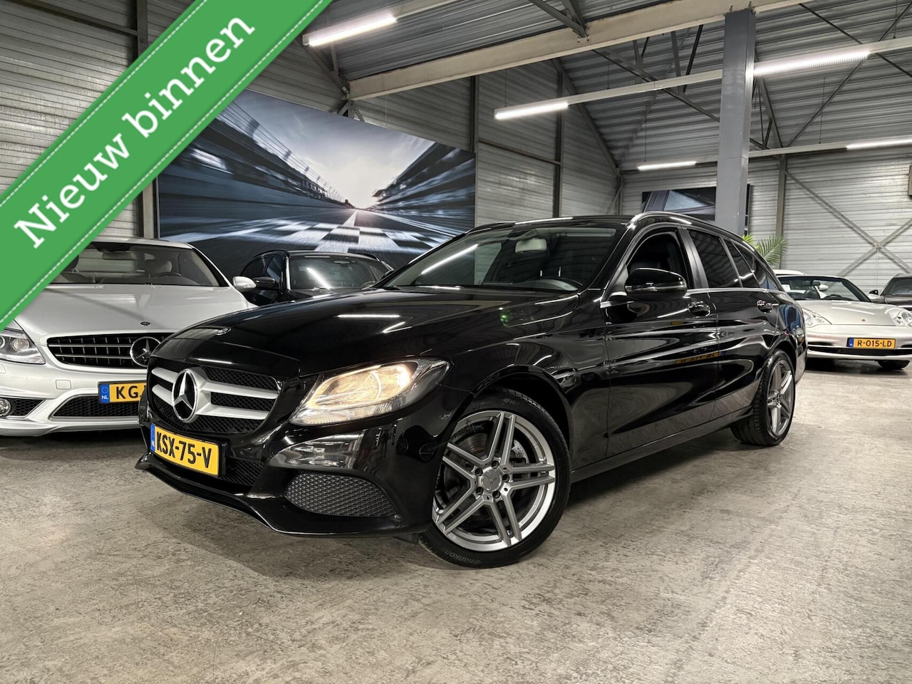 Mercedes-Benz C-klasse Estate - 200 Ambition|Trekhaak|Leder|Cruise|Extra wielen - AutoWereld.nl