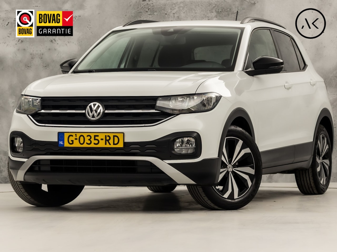 Volkswagen T-Cross - 1.0 TSI Sport (APPLE CARPLAY, CAMERA, GETINT GLAS, CRUISE, LM VELGEN, SPORTSTOELEN, NIEUWS - AutoWereld.nl