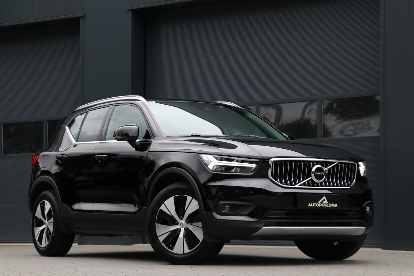 Volvo XC40 - 1.5 T4 Recharge AppleCarplay Camera Pdc Lmv LaneAssist 1800kg trekgewicht 95000KM Bj2021 - AutoWereld.nl