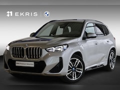 BMW X1 - xDrive25e | M Sportpakket | Panoramadak | Achteruitrijcamera | Trekhaak | Stoelverwarming