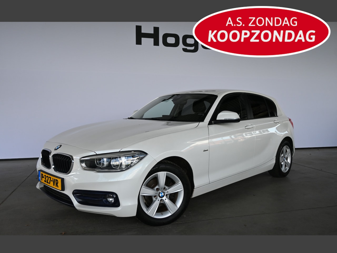 BMW 1-serie - 116i Sport Cima Navigatie Pdc Cruise Control LED Stoelverwarming Inruil Mogelijk! - AutoWereld.nl