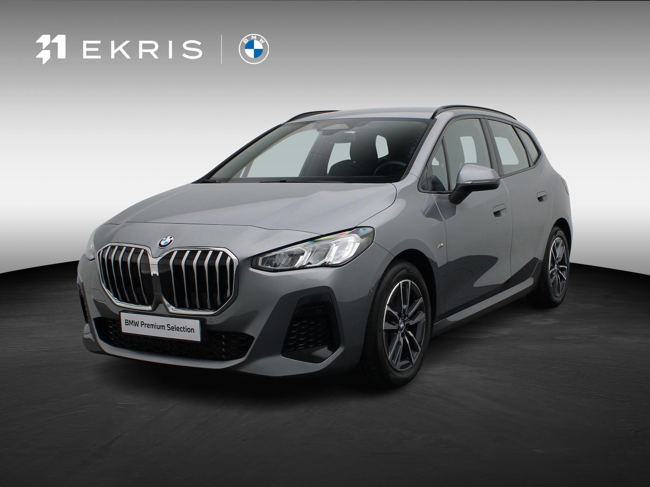 BMW 2-serie Active Tourer - 220i M Sportpakket | Achteruitrijcamera | 	Parking Assistant | 17'' - AutoWereld.nl