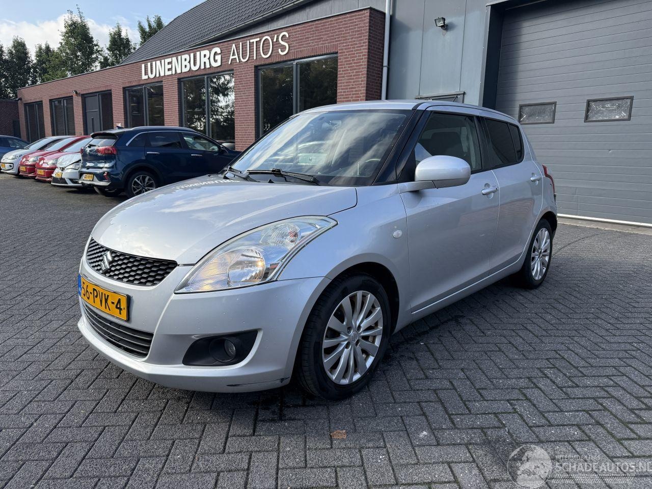 Suzuki Swift - 1.2 Exclusive EASSS 1.2 Exclusive EASSS (Hatchback 5-dr.) - AutoWereld.nl