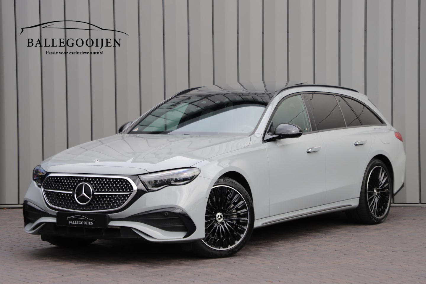 Mercedes-Benz E-klasse Estate - 300e AMG | 313PK | Luchtvering | Massage | Head-up | Keyless-go | Burmester 4D | Stoelkoel - AutoWereld.nl