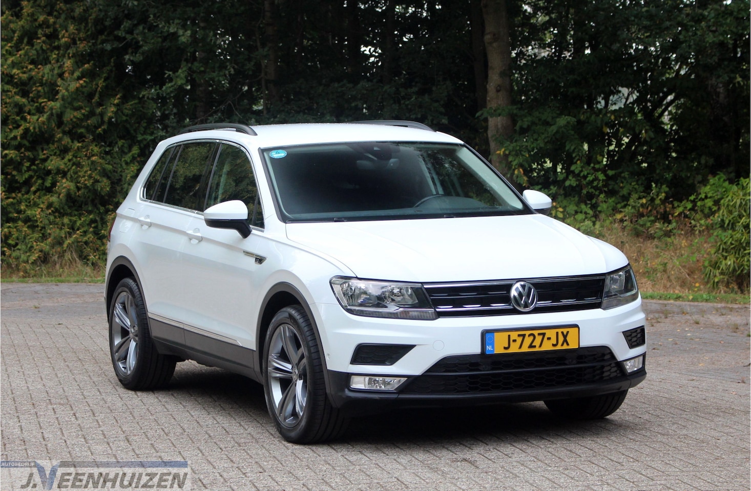 Volkswagen Tiguan - 1.4 TSI ACT Comfortline Business | 2017 | ✅Cruise |⭐Stoelmassage | ✨Stoel en stuurverwarmi - AutoWereld.nl