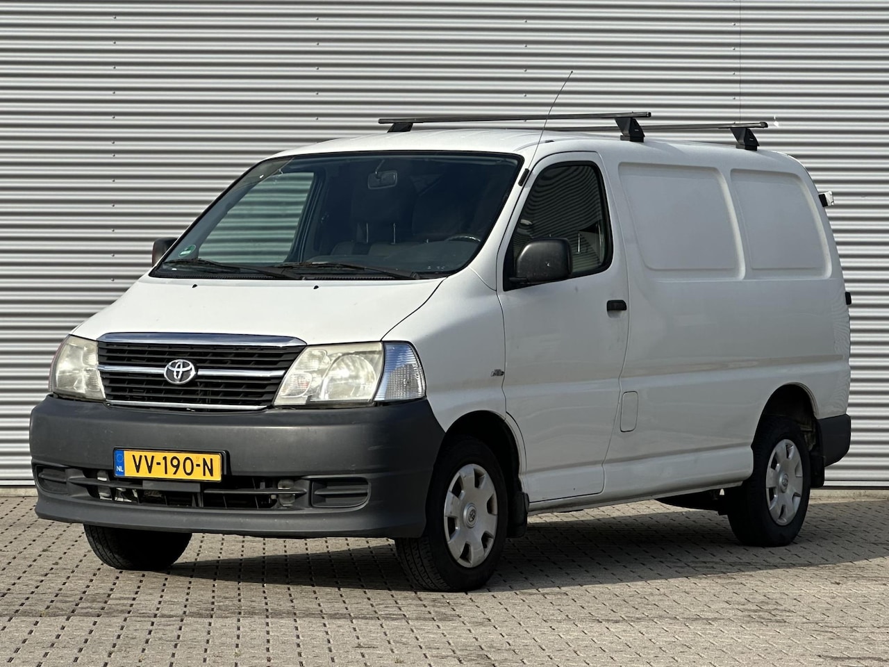 Toyota HiAce - 2.5 D-4D KWB Comfort Airco/Clima - AutoWereld.nl