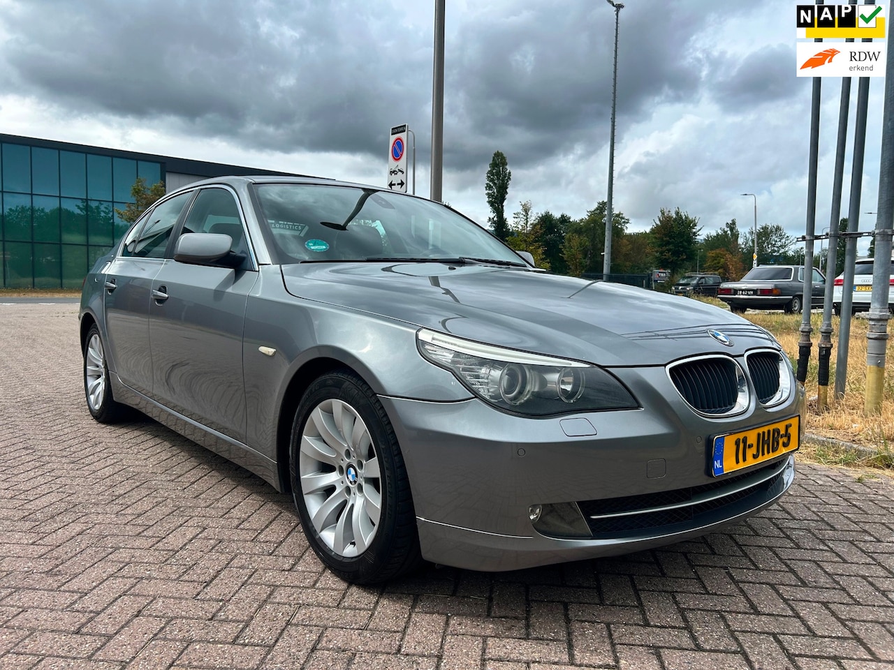 BMW 5-serie - 520i Business Line AUT NAVI *MOTOR DEFECT* - AutoWereld.nl