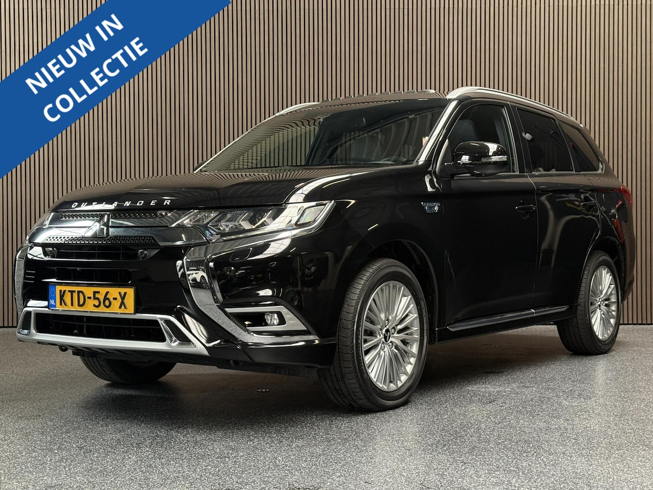 Mitsubishi Outlander - 2.4 PHEV Instyle | Dealer onderhouden | Schuifdak | Adaptive | Carplay - AutoWereld.nl